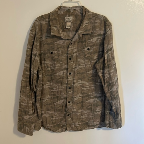 L.L. Bean Camouflaged Long Sleeve Button up Shirt Size XL. 100% Warm Cotton - Picture 1 of 11